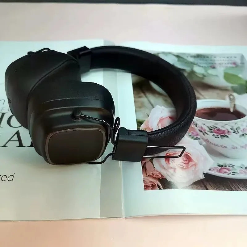 Les nouveaux écouteurs Bluetooth sans fil montés sur la tête FORMajor IV de quatrième génération sont adaptés aux caissons de basses Marshall